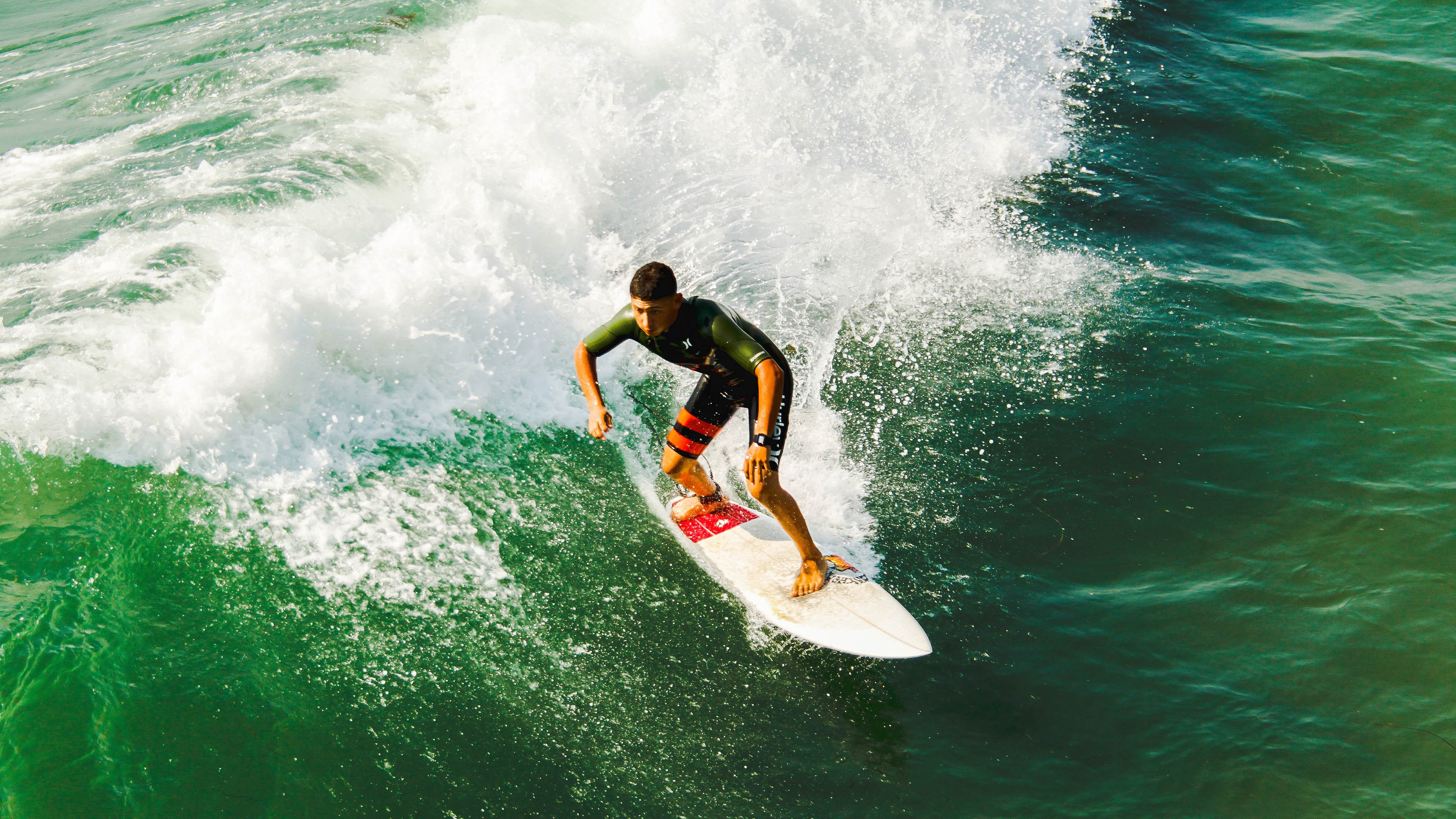 维达德卡萨布兰卡主场迎战劲敌，德比战备受关注，大卡萨布兰卡大区